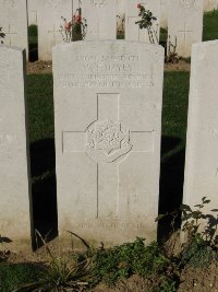 Houchin British Cemetery - Hayes, Walter Fredrick