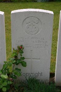 Lillers Communal Cemetery - Ackroyd, Ernest