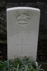 Lillers Communal Cemetery - Adey, Fredrick James