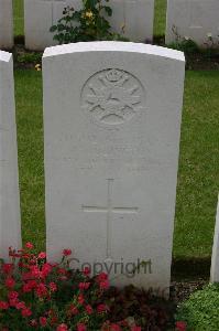 Lillers Communal Cemetery - Adlington, J