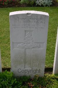 Lillers Communal Cemetery - Anderson, T L
