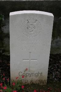 Lillers Communal Cemetery - Angus, Robert