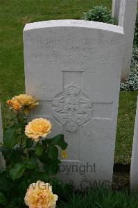 Lillers Communal Cemetery - Barker, W