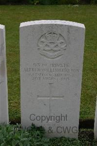 Lillers Communal Cemetery - Bayton, Alfred William