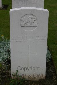 Lillers Communal Cemetery - Bland, Braithwaite
