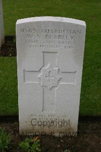 Lillers Communal Cemetery - Bradley, W S