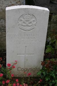 Lillers Communal Cemetery - Brooks, H