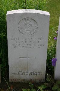 Lillers Communal Cemetery - Brown, Harold Pateman