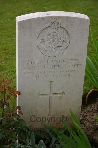 Lillers Communal Cemetery - Butt, Jesse Albert