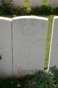 Lillers Communal Cemetery - Clark, W