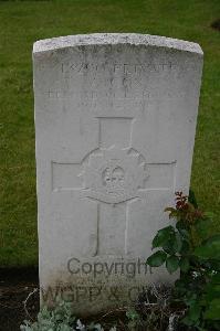 Lillers Communal Cemetery - Cox, A