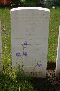 Lillers Communal Cemetery - Cumming, James Harley