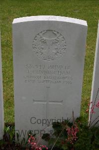Lillers Communal Cemetery - Cunningham, Thomas