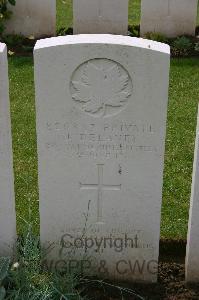Lillers Communal Cemetery - Delaney, John