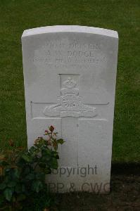Lillers Communal Cemetery - Dodge, A W