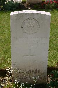 Lillers Communal Cemetery - Downham, Richard Joseph