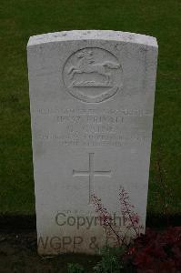 Lillers Communal Cemetery - Edwards, William George