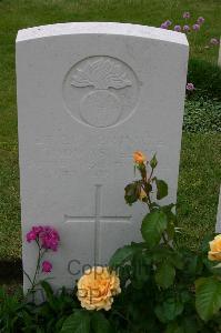 Lillers Communal Cemetery - Ellis, Thomas