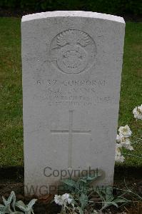 Lillers Communal Cemetery - Evans, S C