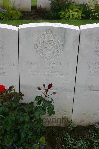 Lillers Communal Cemetery - Fall, Harry