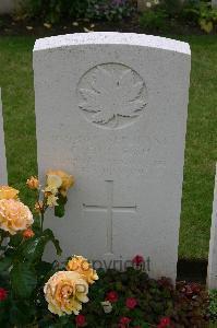 Lillers Communal Cemetery - Fish, Fred C.