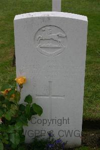Lillers Communal Cemetery - Foster, Walter Edward