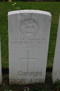 Lillers Communal Cemetery - Fuller, Arthur James