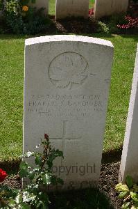 Lillers Communal Cemetery - Gardiner, Francis Forsyth