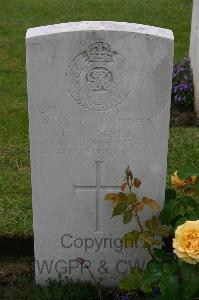 Lillers Communal Cemetery - Hall, Fredrick James