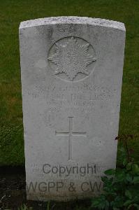 Lillers Communal Cemetery - Halligan, Michael