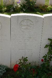 Lillers Communal Cemetery - Hamilton, G W