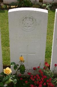 Lillers Communal Cemetery - Hancock, T E