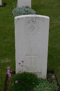 Lillers Communal Cemetery - Hands, F