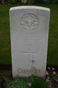 Lillers Communal Cemetery - Hay, Angus MacDonald