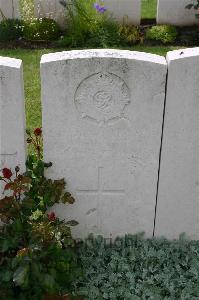 Lillers Communal Cemetery - Hignett, James