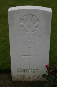 Lillers Communal Cemetery - Horley, J S