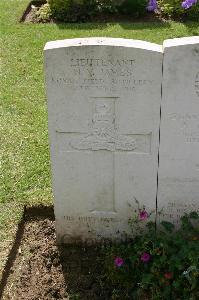 Lillers Communal Cemetery - James, Henry Vernon