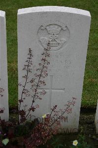 Lillers Communal Cemetery - Jeffery, John Elliott