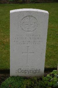 Lillers Communal Cemetery - Jeffries, George