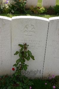 Lillers Communal Cemetery - Jones, John