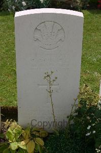 Lillers Communal Cemetery - Jones, William Thomas