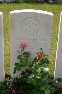 Lillers Communal Cemetery - Julian, R