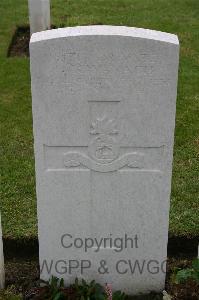 Lillers Communal Cemetery - Kavanagh, T