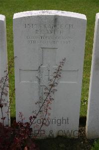 Lillers Communal Cemetery - Keith, Royden Carlyle