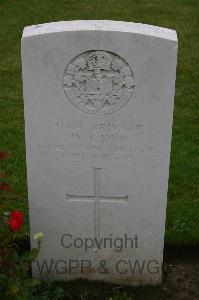 Lillers Communal Cemetery - Lawn, Michael