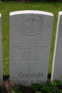 Lillers Communal Cemetery - Lowry, G E
