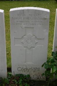 Lillers Communal Cemetery - Luscombe, Samuel James