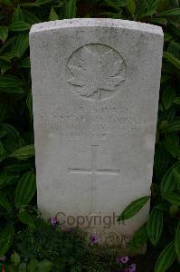 Lillers Communal Cemetery - MacDonald, Kenneth