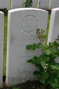 Lillers Communal Cemetery - Malone, Henry