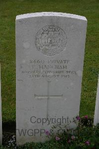 Lillers Communal Cemetery - Mangham, E